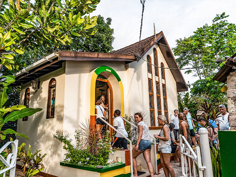 affordable-tours-jamaica-attractions-bob-marley-nine-mile-tour-1